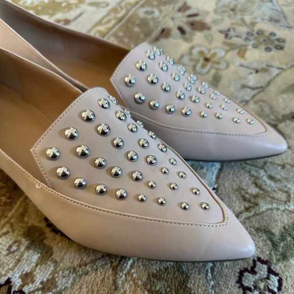 Marc Fisher Women’s Lalita Loafer Beige Color Silver Studded Accents Size 9.5 - Picture 7 of 14